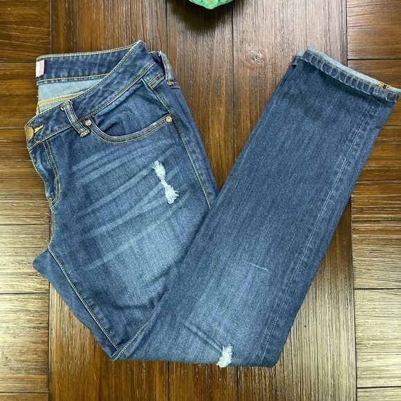 Cabi Slim‎ Boyfriend Jeans Style# 3045 Medium Wash Size 4 - Picture 3 of 13